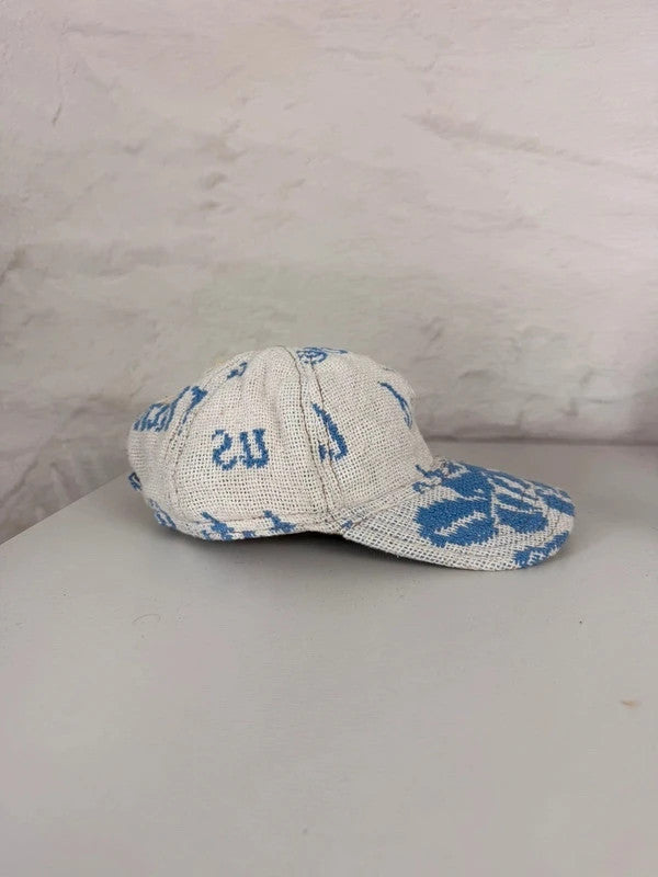Casquette en tapisserie design unique fait main upcyclé retravaillé et tissé taille unique n•1025