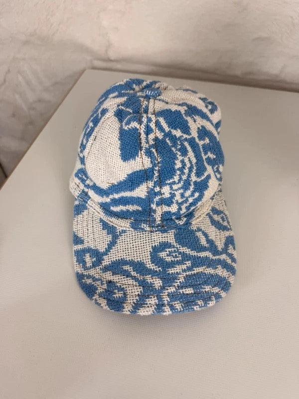 Casquette en tapisserie design unique fait main upcyclé retravaillé et tissé taille unique n•1027