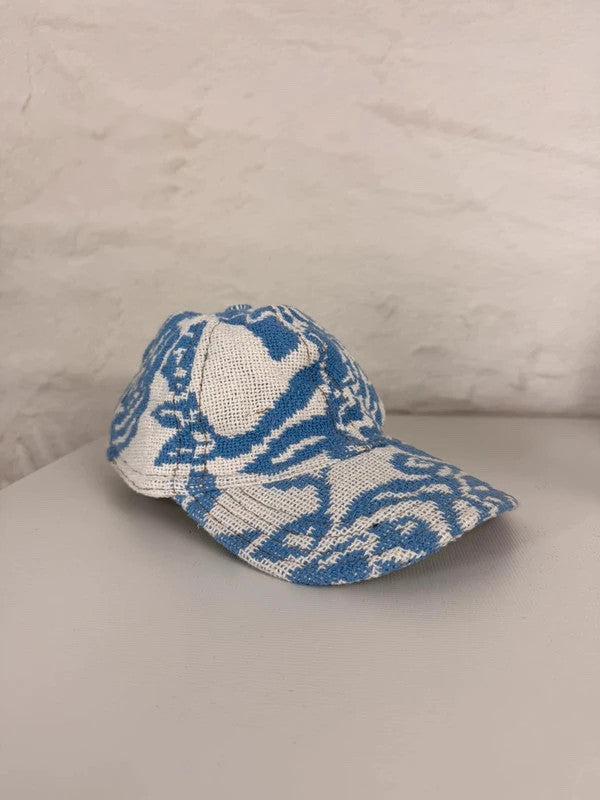 Casquette en tapisserie design unique fait main upcyclé retravaillé et tissé taille unique n•1027