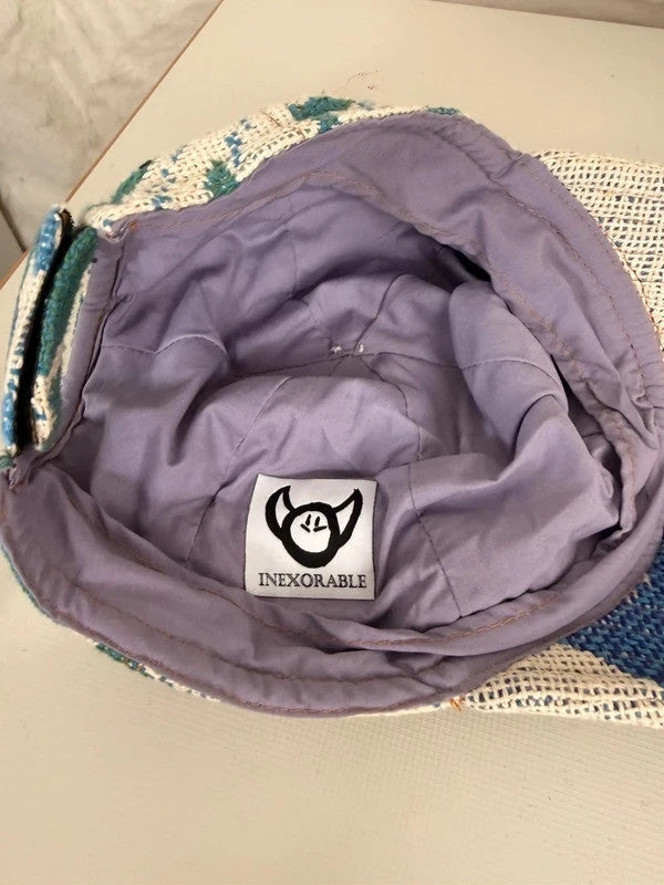 Casquette en tapisserie design unique fait main upcyclé retravaillé et tissé taille unique n•1034