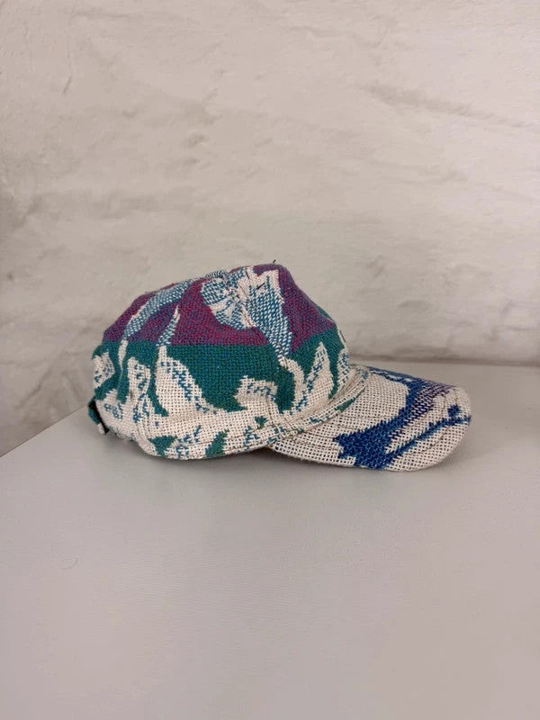 Casquette en tapisserie design unique fait main upcyclé retravaillé et tissé taille unique n•1034