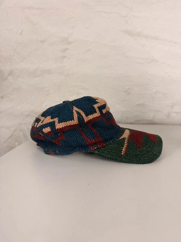 Casquette en tapisserie design unique fait main upcyclé retravaillé et tissé taille unique n•1038