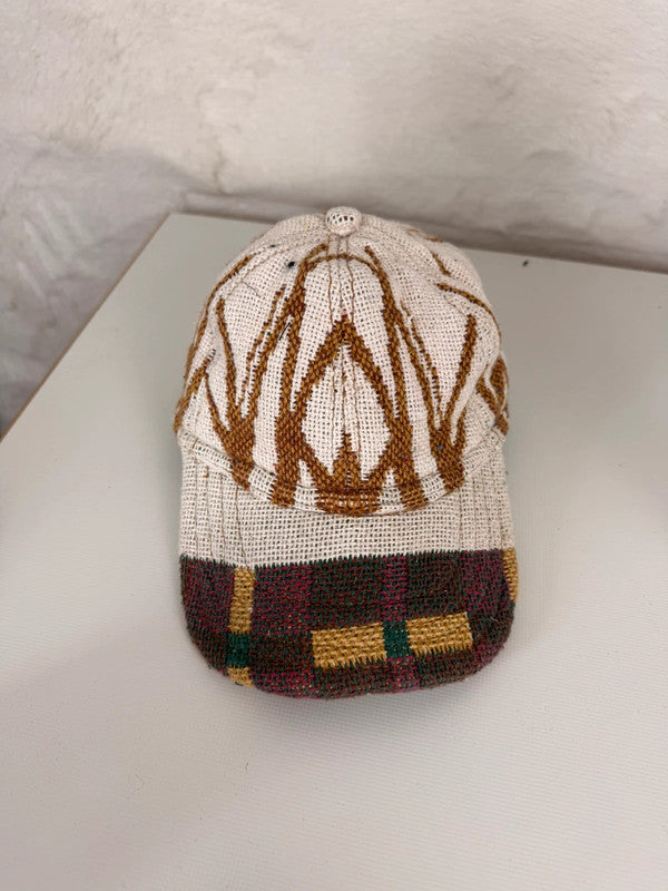 Casquette en tapisserie unisexe unique fait main upcyclé retravaillé et tissé taille unique n•1043