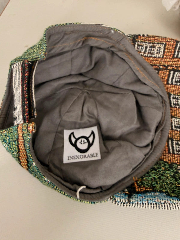 Casquette en tapisserie unisexe unique fait main upcyclé retravaillé et tissé taille unique n•1047