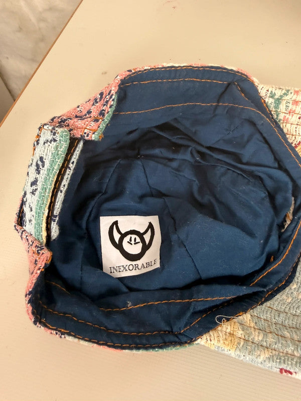 Casquette en tapisserie unisexe unique fait main upcyclé retravaillé et tissé taille unique n•1048