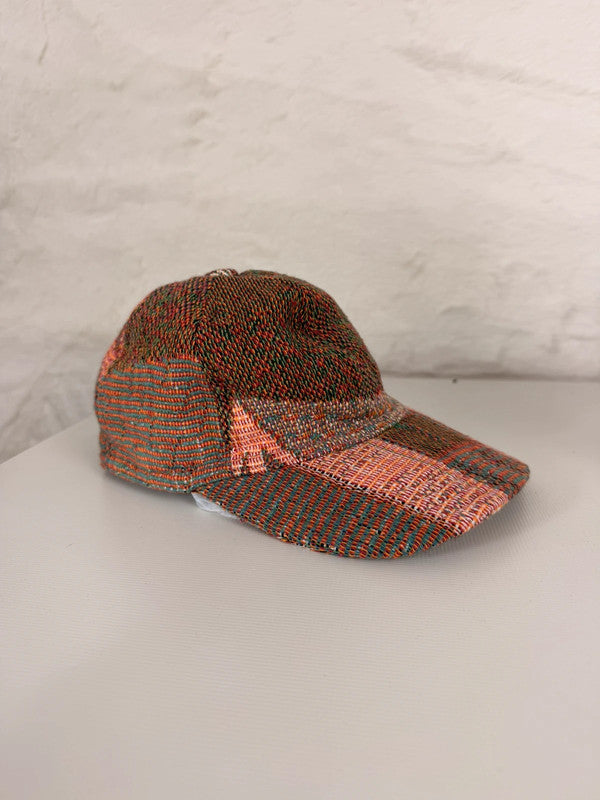 Casquette en tapisserie unisexe unique fait main upcyclé retravaillé et tissé taille unique n•1049