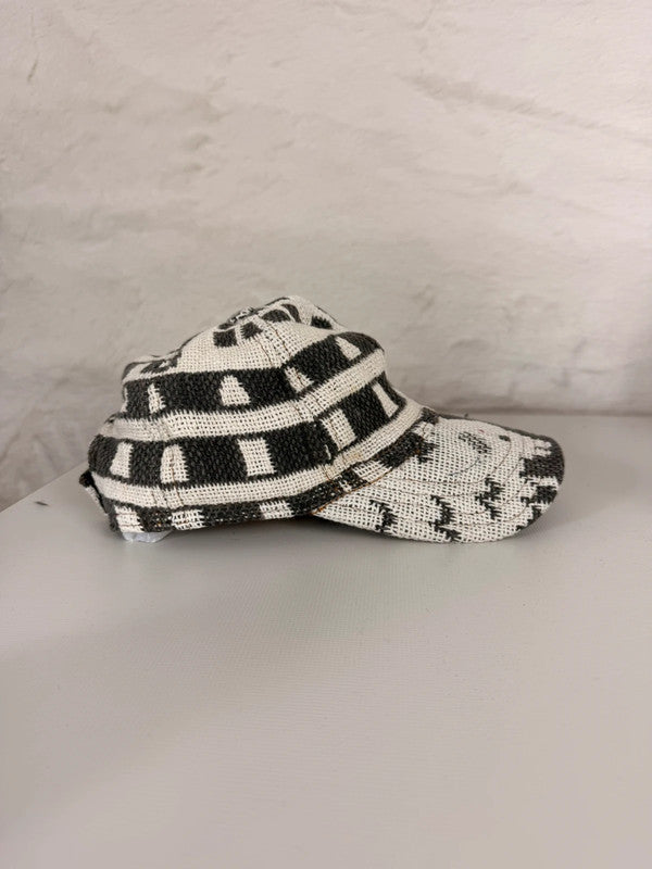 Casquette en tapisserie unisexe unique fait main upcyclé retravaillé et tissé taille unique n•1051