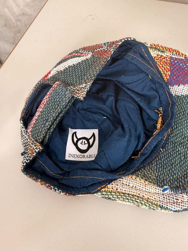 Casquette en tapisserie unisexe unique fait main upcyclé retravaillé et tissé taille unique n•1052